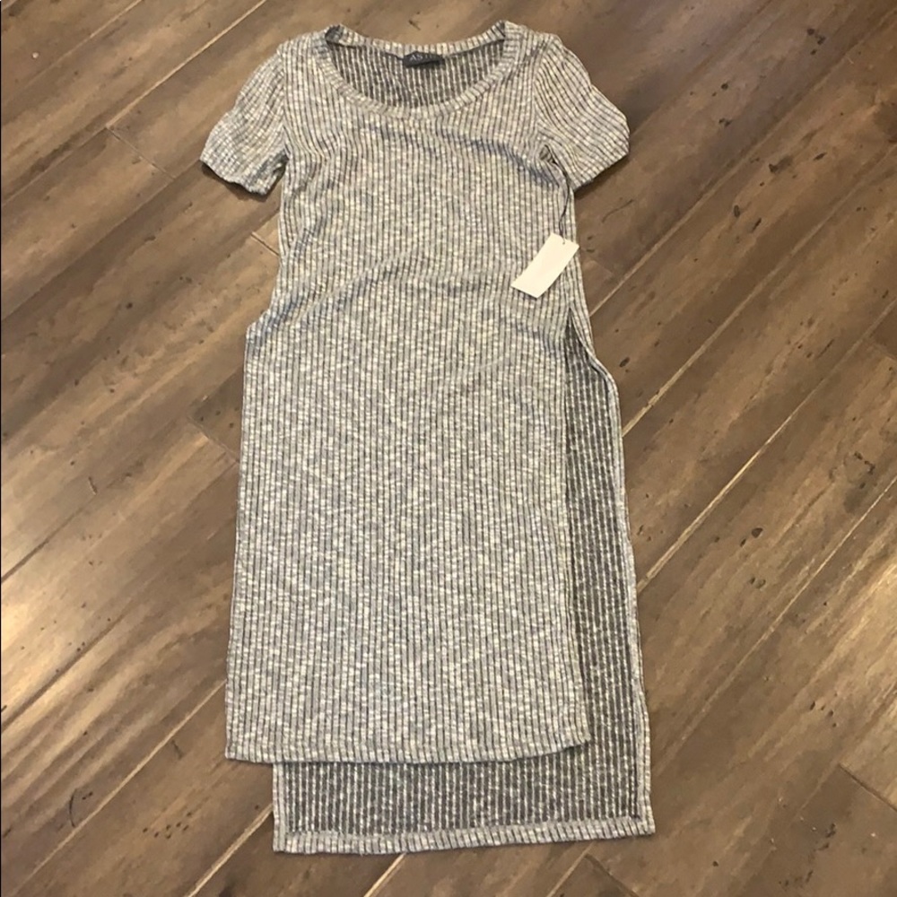 ASTR long dress top with side slits ribbed